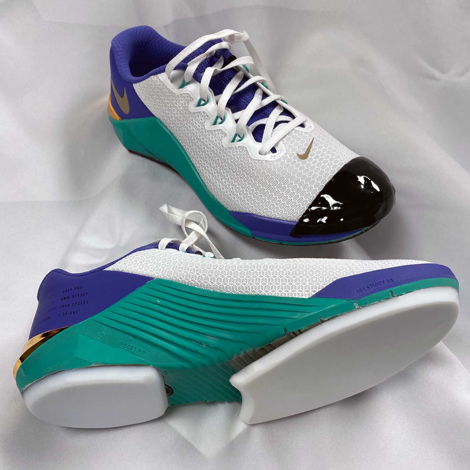 Left- And Right-Handed Options for Curling Shoe